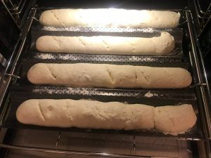 Pan Sin Gluten Thermomix trigo sarraceno: Baguettes gre&ntilde;adas listas para hornear